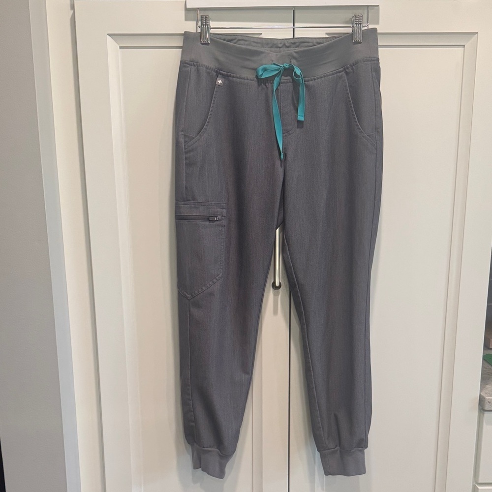 FIGS Zamora Jogger Scrub Pant - Picture 2 of 8